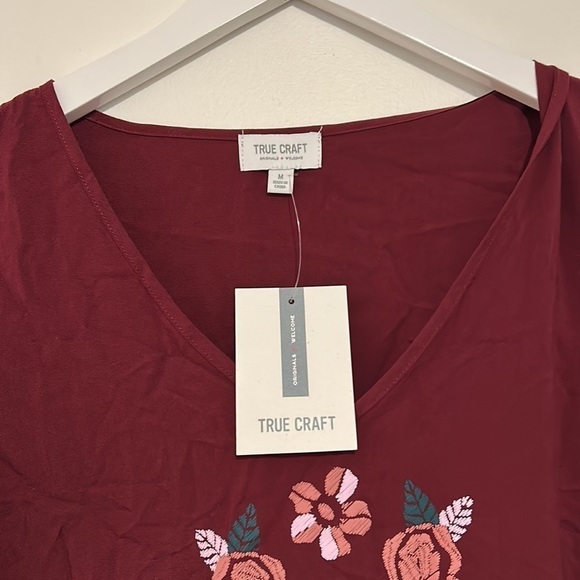 TRUE Craft Flutter Sleeve Embroidered Dress In Zinfandel, Medium - Picture 2 of 8